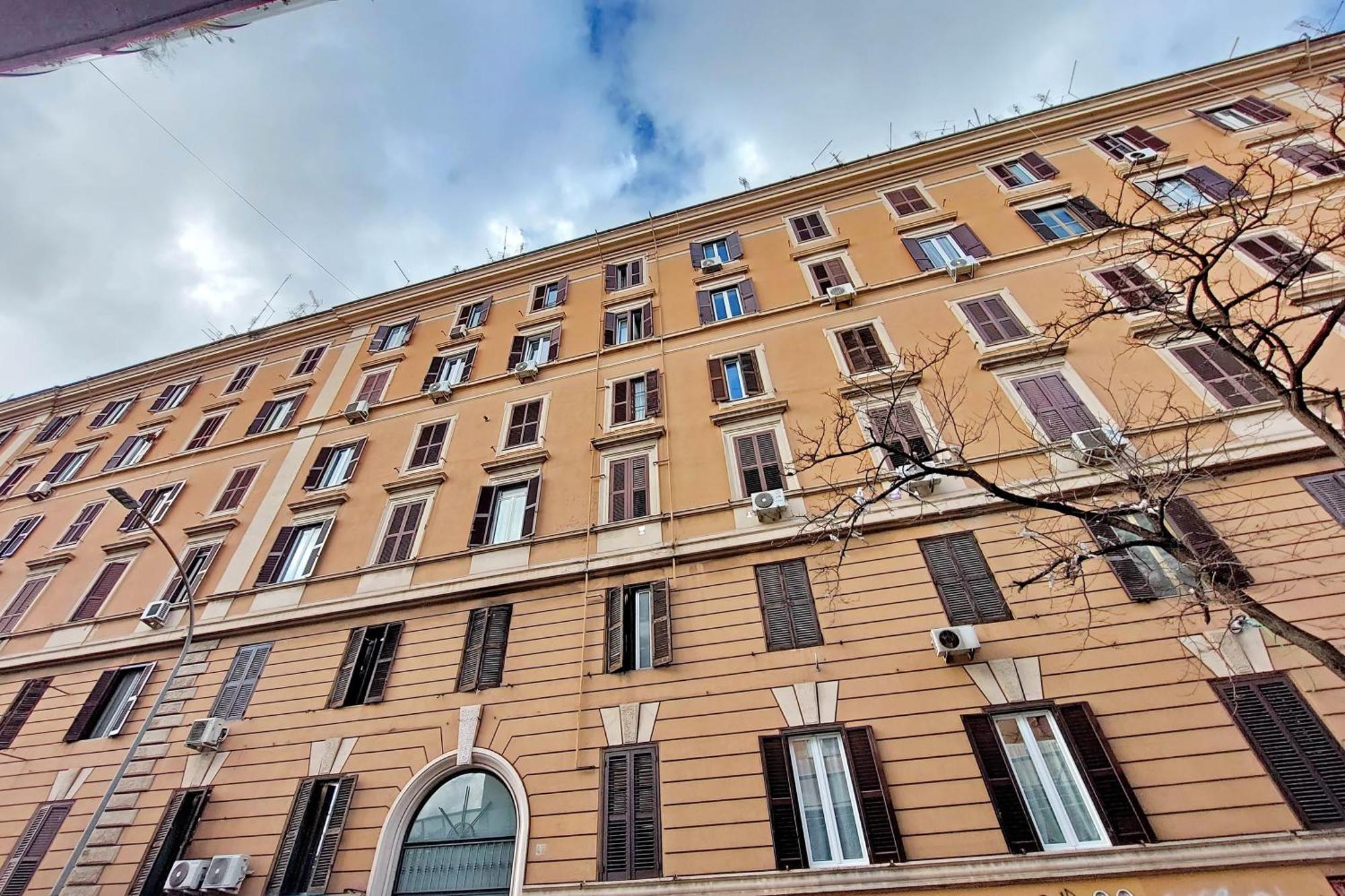 Misa Guest House San Lorenzo Roma Exterior foto